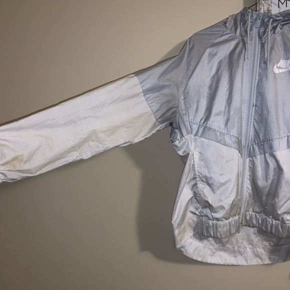 Nike wind jacket - Picture 2 of 3